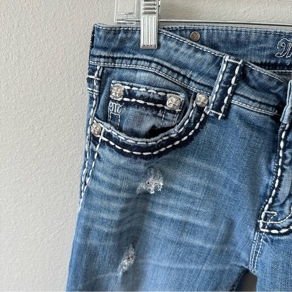 Miss Me Blue Straight Distressed Low/Mid Rise Capris/Short Jeans Waist Size 28 - Picture 6 of 16